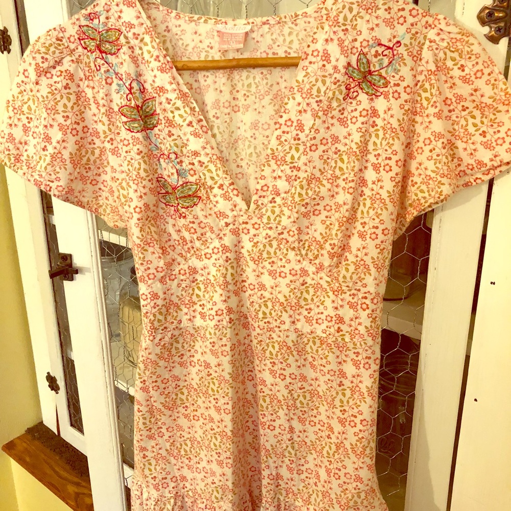 Pale red/white embroidered cotton blouse